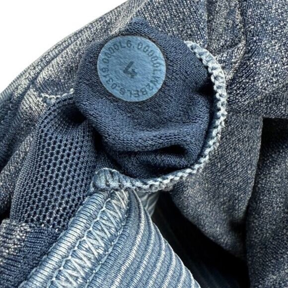 Lululemon Bob and Weave Bra In Washed Night Diver Size 4 - Picture 5 of 5